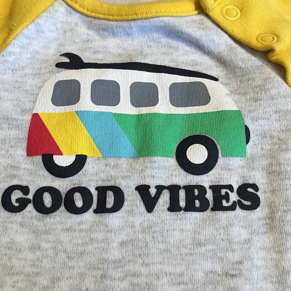 🔴Baby onesie. Size 0-3 months - Picture 2 of 3